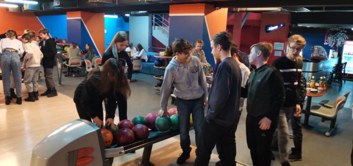 ГБОУ СОШ №2 г. Сызрани | Поездка в КРК "Улица" 7-б класса