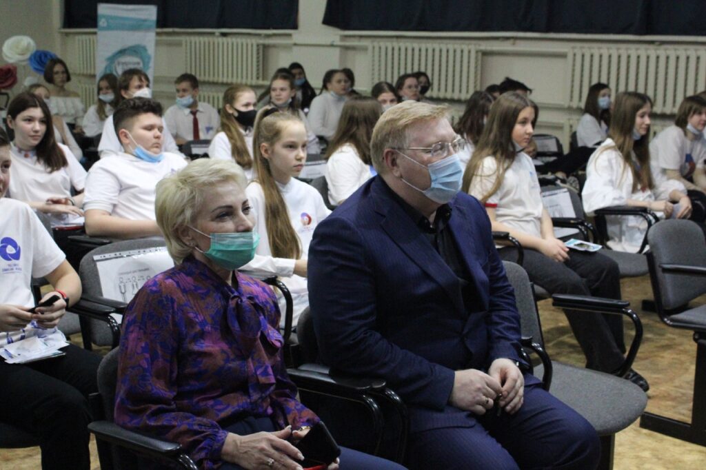 ГБОУ СОШ №2 г. Сызрани | Классная встреча с Заместителем министра - руководителем департамента по надзору и контролю в сфере образования министерства образования и науки Самарской области Бакулиной Светланой Юрьевной