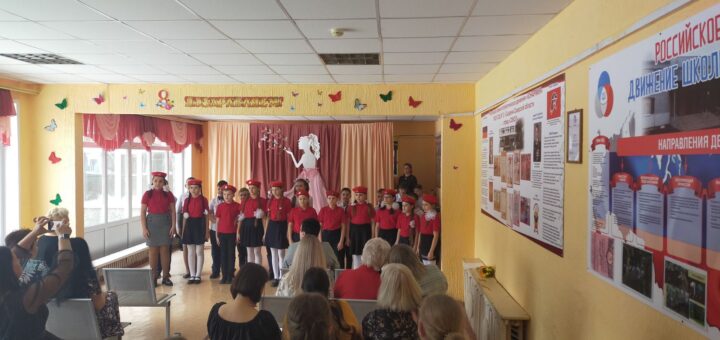 ГБОУ СОШ №2 г. Сызрани | Праздничный концерт, посвященный Дню 8 Марта