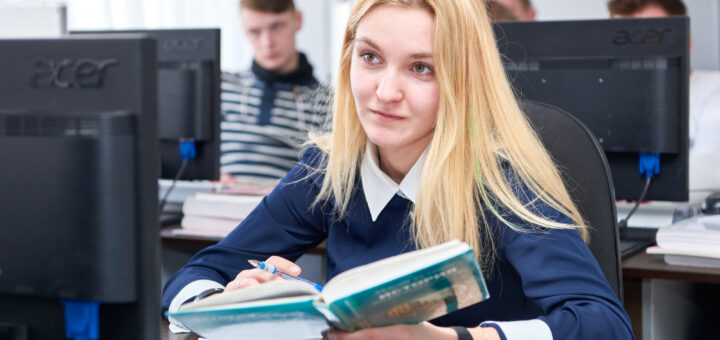 ГБОУ СОШ №2 г. Сызрани | Федеральный проект Российской Федерации «Профессионалитет» - мир твоих возможностей!