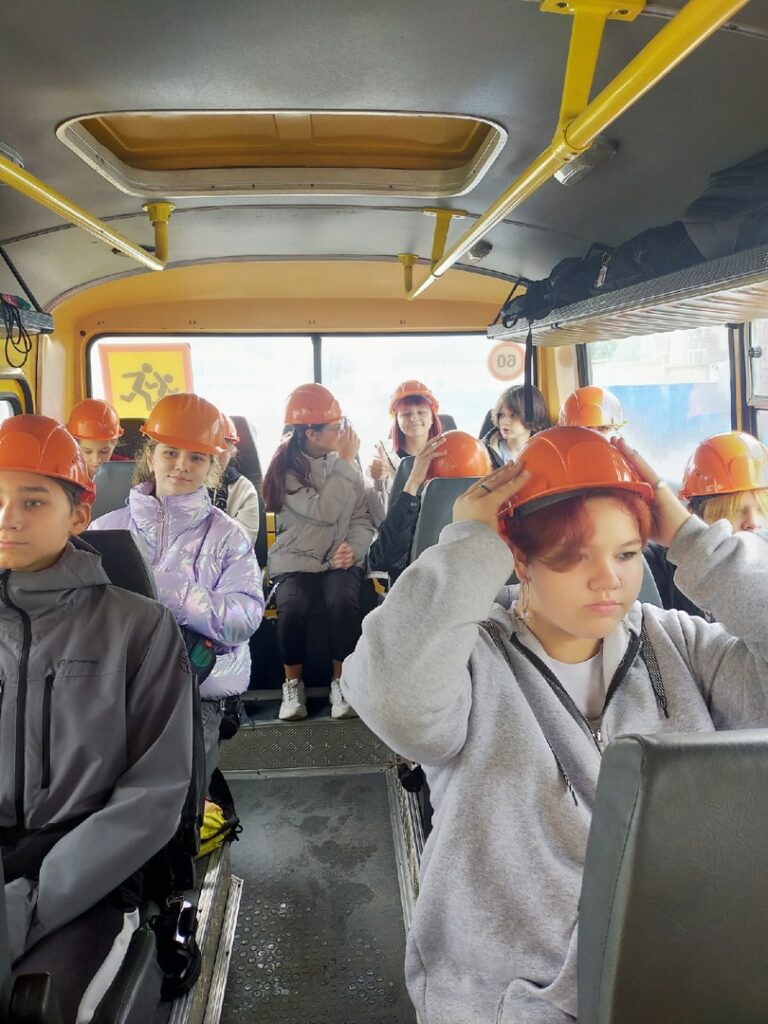 ГБОУ СОШ №2 г. Сызрани | Экскурсия на ОАО 