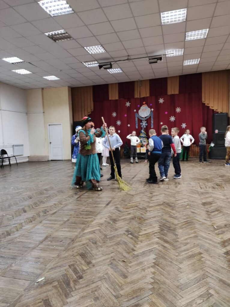 ГБОУ СОШ №2 г. Сызрани | День рождения Деда Мороза