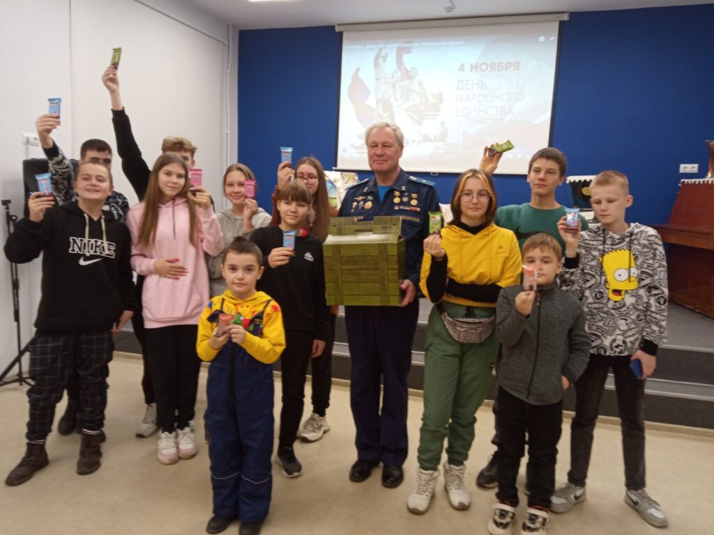 ГБОУ СОШ №2 г. Сызрани | Библиомаяк: Мы-патриоты России, 8-в класс