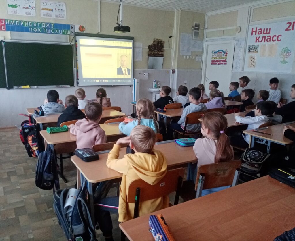 ГБОУ СОШ №2 г. Сызрани | Мероприятия, посвященные Параду памяти: Дорогой победы