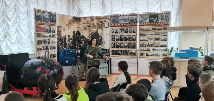 ГБОУ СОШ №2 г. Сызрани | Экскурсия на ОАО«Тяжмаш» 8-Б класса