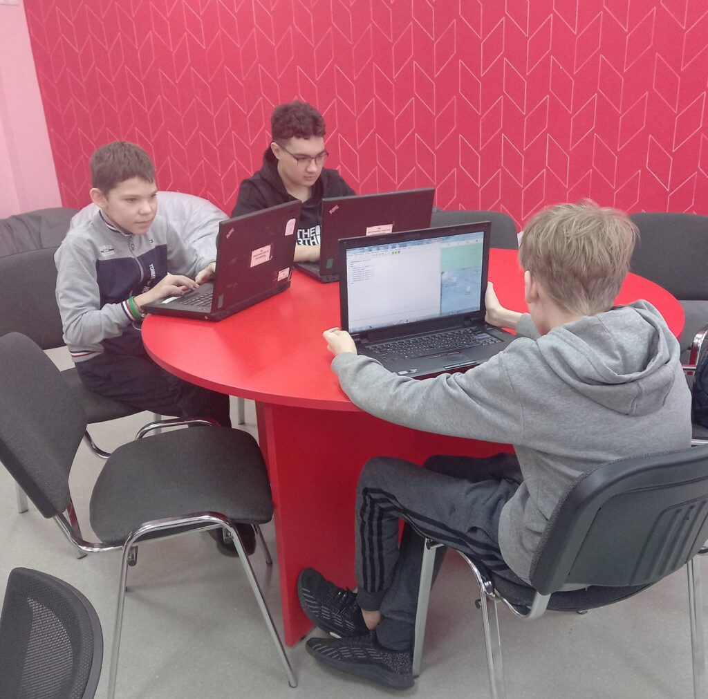 ГБОУ СОШ №2 г. Сызрани | Бой программистов