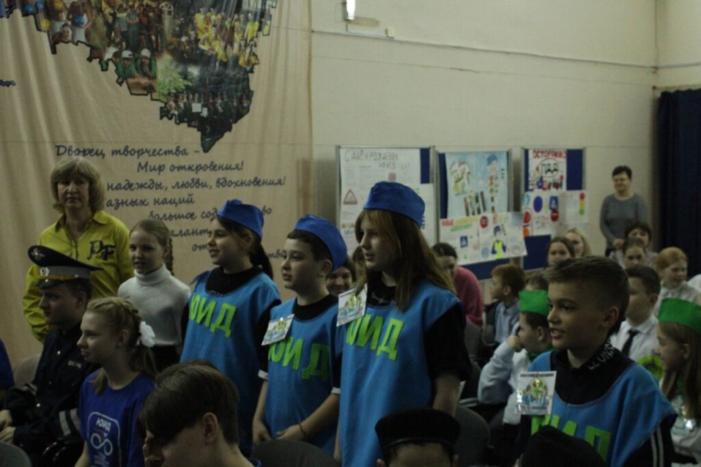 ГБОУ СОШ №2 г. Сызрани | Торжественное мероприятие, посвященное 50-тилетию общероссийского движения «Юные инспектора движения»