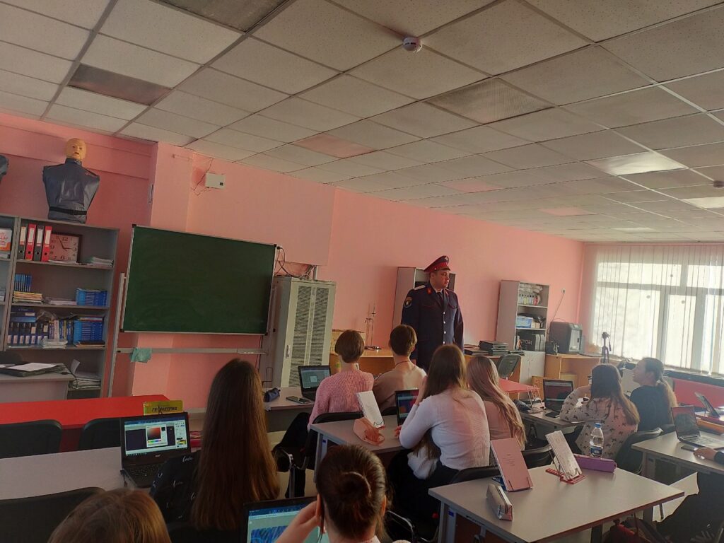 ГБОУ СОШ №2 г. Сызрани | Разговор о важном: встреча с руководителем детского казачьего оркестра Осиповым Н.С.