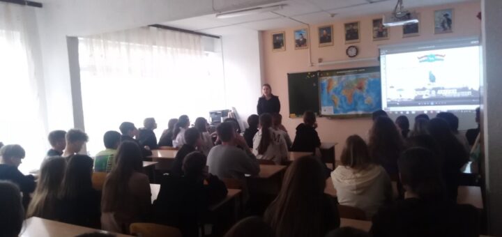 ГБОУ СОШ №2 г. Сызрани | Встреча с главным специалистом-экспертом ОКОН МУ МВД РОССИИ "Сызранское" Грачевой О.А. и инспектором ПДН Гусевой О.Г.