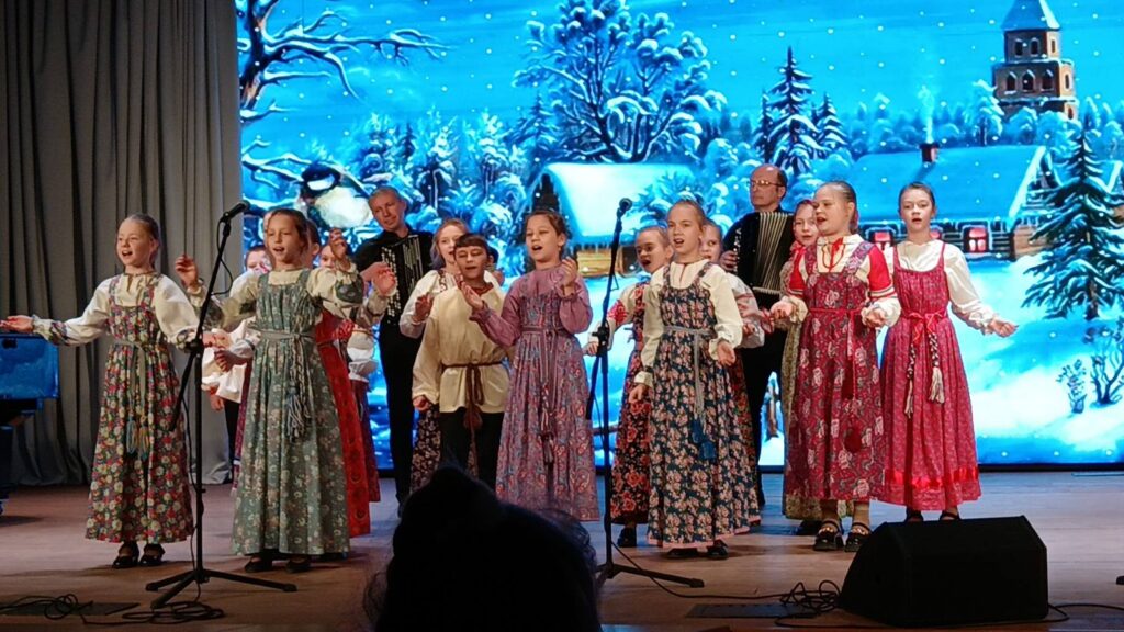 ГБОУ СОШ №2 г. Сызрани | Праздничный Рождественский концерт 