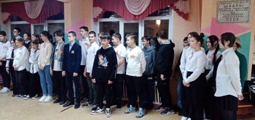 ГБОУ СОШ №2 г. Сызрани | Традиционная еженедельная линейка 22.04.2024