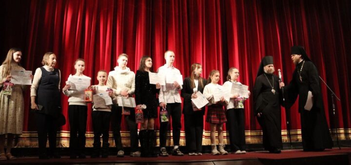 Награждение победителей окружного конкурса "Педагоги и наставники"