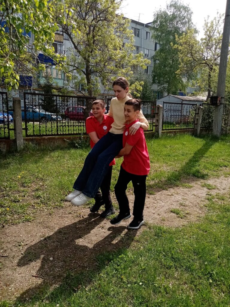 ГБОУ СОШ №2 г. Сызрани | Пожарно-спасательная спортивная эстафета, посвященная Дню пожарной охраны России