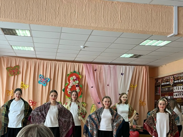 ГБОУ СОШ №2 г. Сызрани | Праздничный концерт, посвященный Международному женскому дню 8 Марта