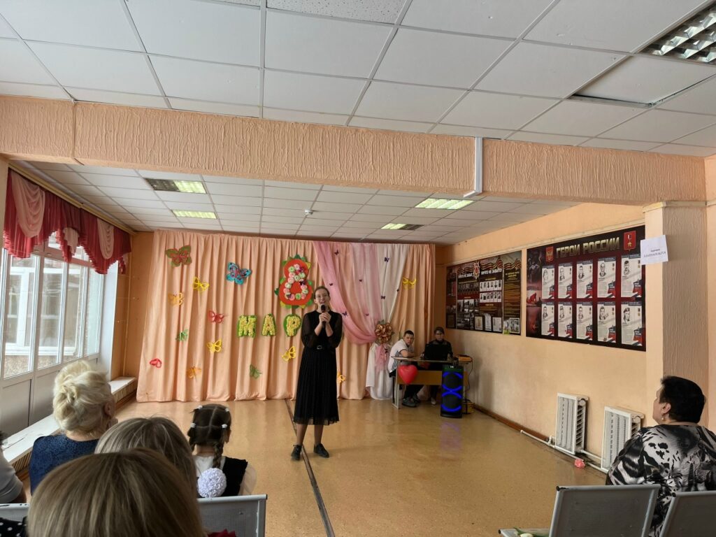 ГБОУ СОШ №2 г. Сызрани | Праздничный концерт, посвященный Международному женскому дню 8 Марта