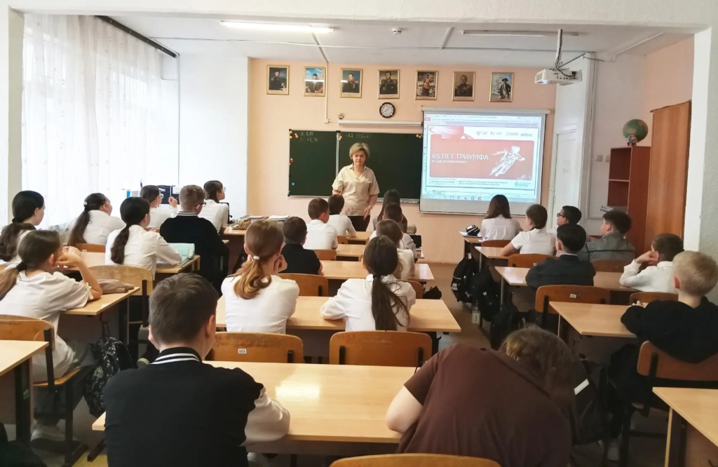 Разговоры о важном, посвященные Дню космонавтики и 65-летию первого полета человека в космос ГБОУ СОШ №2 г. Сызрани | Разговоры о важном, посвященные Дню космонавтики и 65-летию первого полета человека в космос