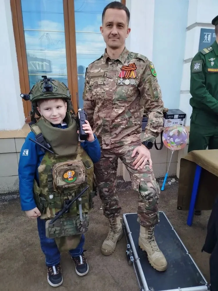 ГБОУ СОШ №2 г. Сызрани | Обучающиеся 2-б класса побывали на легендарном паровозе Победы «Лебедянка»